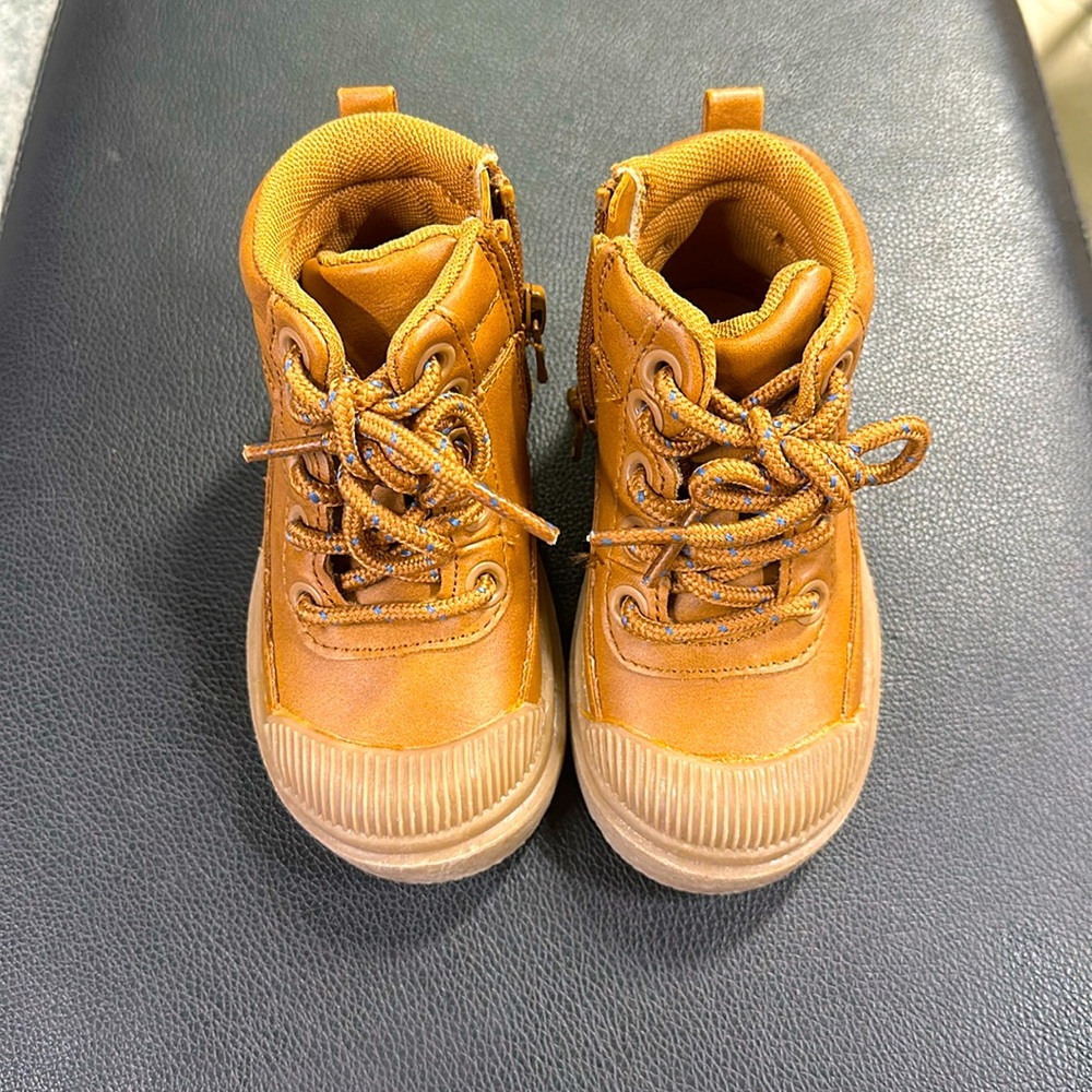 Cat and Jack boots